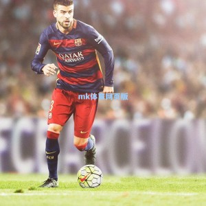 历史性突破！约基奇连续四场轰下20+三双，荣膺季后赛数据之王